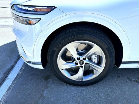 New 2026 Genesis GV70 2.5T AWD/4WD image 22