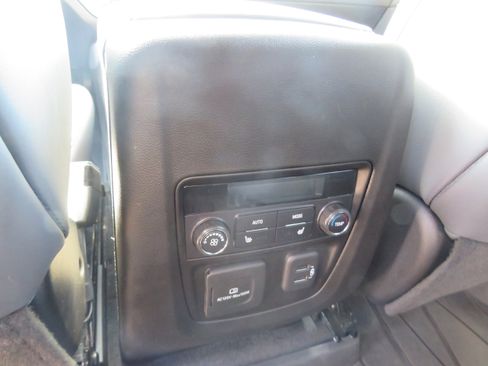 Used 2023 Buick Enclave Premium w/ Experience Buick Package image 11