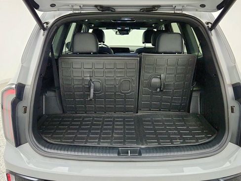 Used 2024 Kia Telluride EX X-Line AWD/4WD image 23