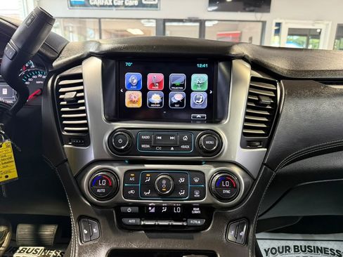 Used 2018 Chevrolet Suburban LT AWD/4WD image 17