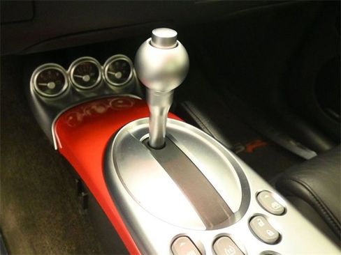 Used 2004 Chevrolet SSR w/ Preferred Equipment Group image 15