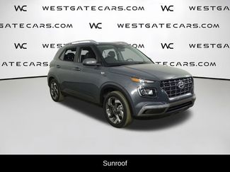 Used 2024 Hyundai Venue SEL FWD video 2