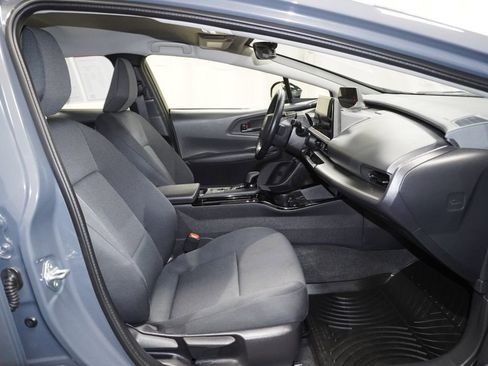 Used 2025 Toyota Prius LE image 13