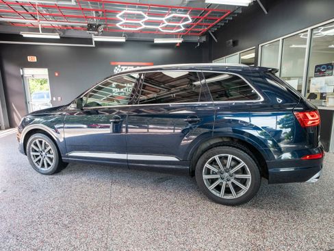 Used 2018 Audi Q7 3.0T Prestige AWD/4WD image 2