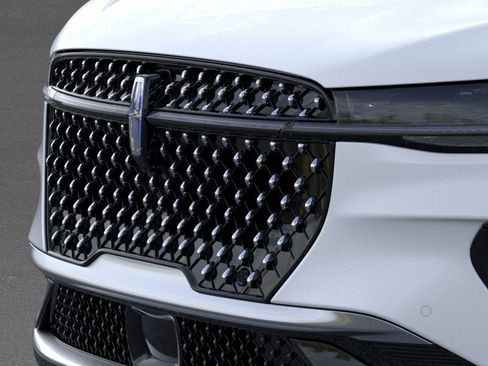 New 2026 Lincoln Nautilus Premier AWD/4WD image 17