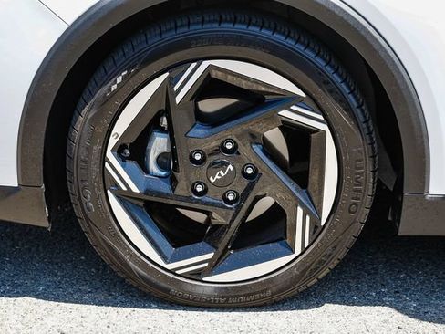 Used 2025 Kia K4 EX FWD image 11