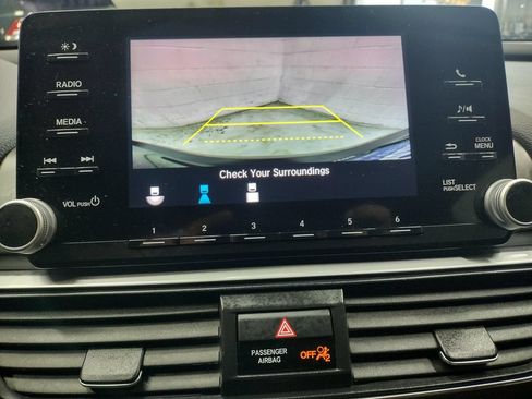 Used 2020 Honda Accord LX image 9