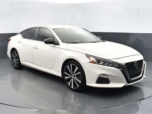 Used 2019 Nissan Altima 2.5 SR image 3