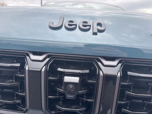 New 2026 Jeep Grand Cherokee L Summit AWD/4WD image 11
