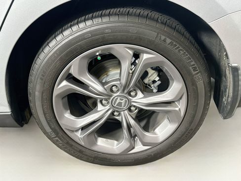 Used 2024 Honda Accord EX image 11