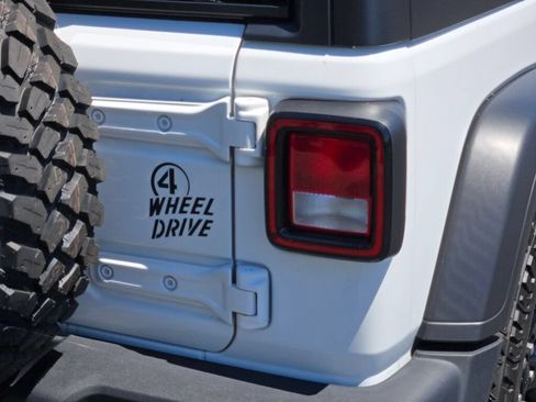 Used 2021 Jeep Wrangler Unlimited Sport AWD/4WD image 17