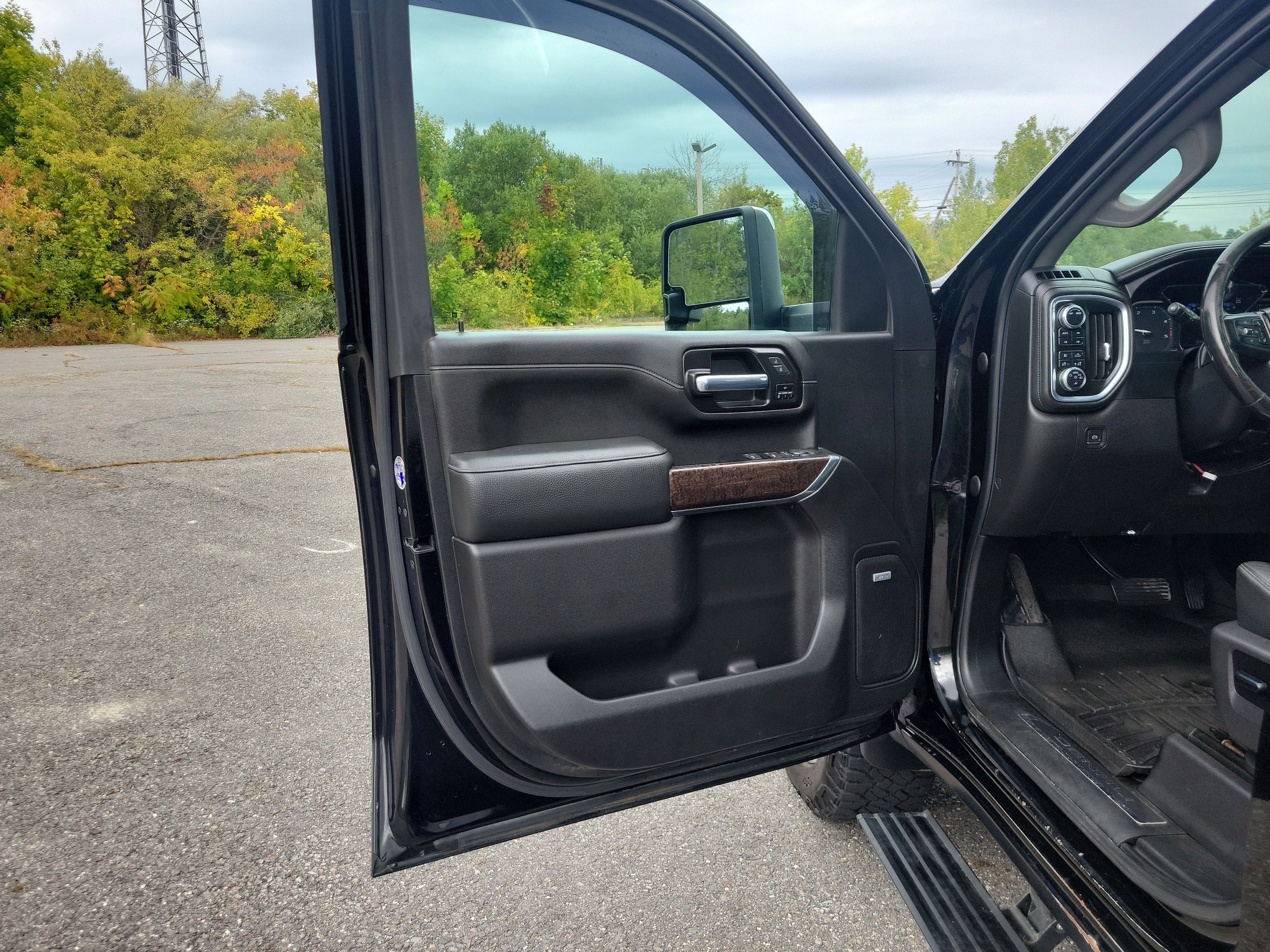 Used 2022 GMC Sierra 2500 Denali AWD/4WD image 15