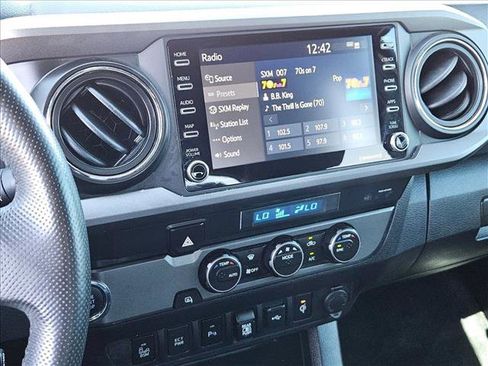 Used 2022 Toyota Tacoma TRD Off-Road w/ Technology Package RWD image 18