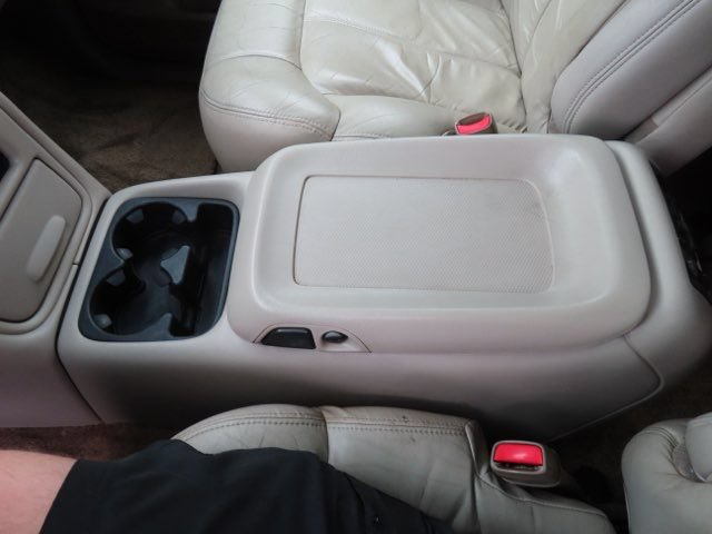 Used 2001 Chevrolet Suburban 2500 LT w/ LT Preferred Equipment Group AWD/4WD image 25