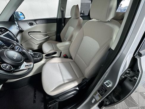 Used 2023 Kia Soul LX FWD image 16
