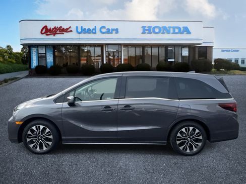 Used 2026 Honda Odyssey Elite image 2