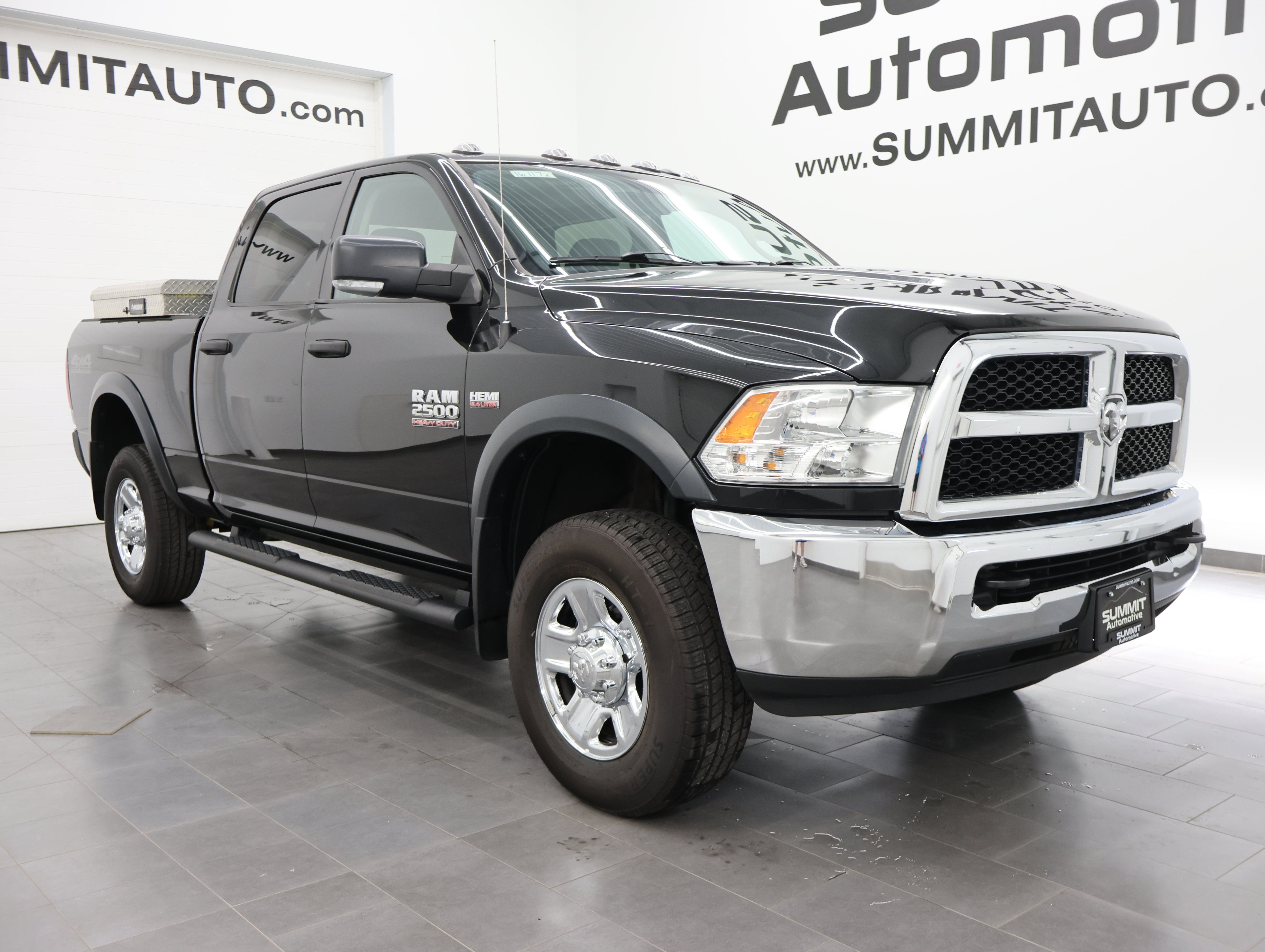 Used 2018 RAM 2500 Tradesman w/ Chrome Appearance Group AWD/4WD image 2