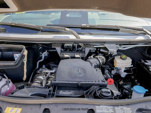 Used 2025 Mercedes-Benz Sprinter 2500 image 16