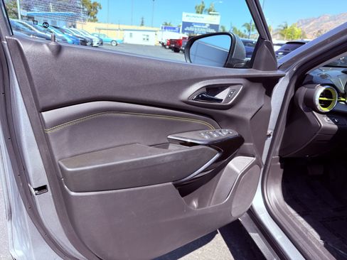 Used 2024 Chevrolet Trax LT FWD image 22