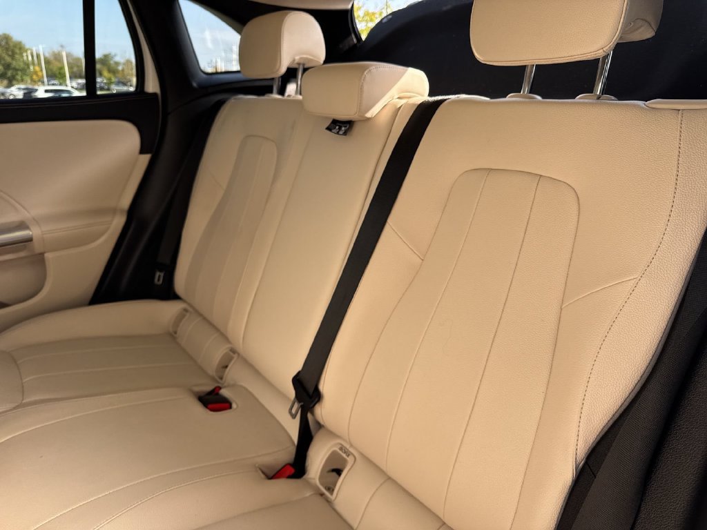 Used 2022 Mercedes-Benz GLA 250 4MATIC image 19