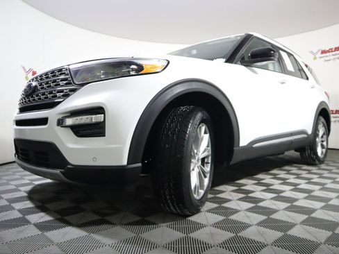 Used 2023 Ford Explorer Limited image 20