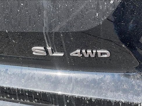 New 2026 Nissan Pathfinder SL image 9