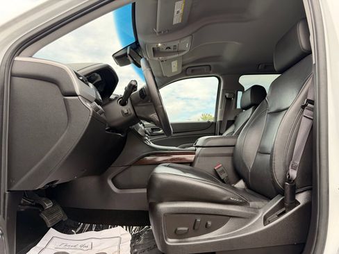Used 2017 GMC Yukon XL SLT AWD/4WD image 15
