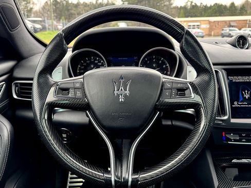 Used 2017 Maserati Levante S AWD/4WD image 14
