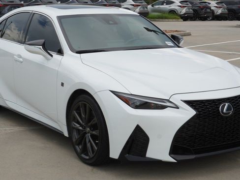 Certified 2025 Lexus IS 350 F Sport RWD image 3