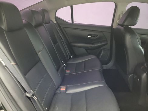 Used 2022 Nissan Sentra SR w/ SR Premium Package FWD image 19