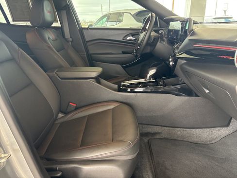 Certified 2024 Chevrolet Trax RS w/ Driver Confidence Package image 13