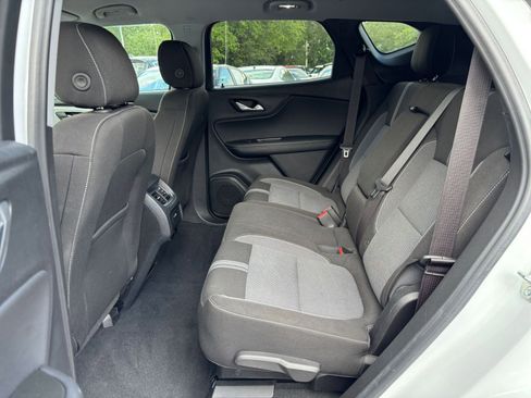 Used 2025 Chevrolet Blazer LT FWD image 39