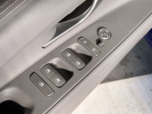 Certified 2025 Hyundai Elantra SEL FWD image 13