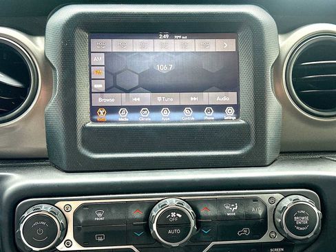 Used 2023 Jeep Wrangler Sport S image 12