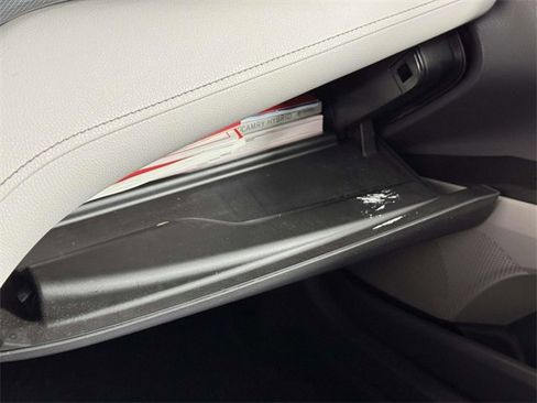 Used 2022 Toyota Camry SE image 31