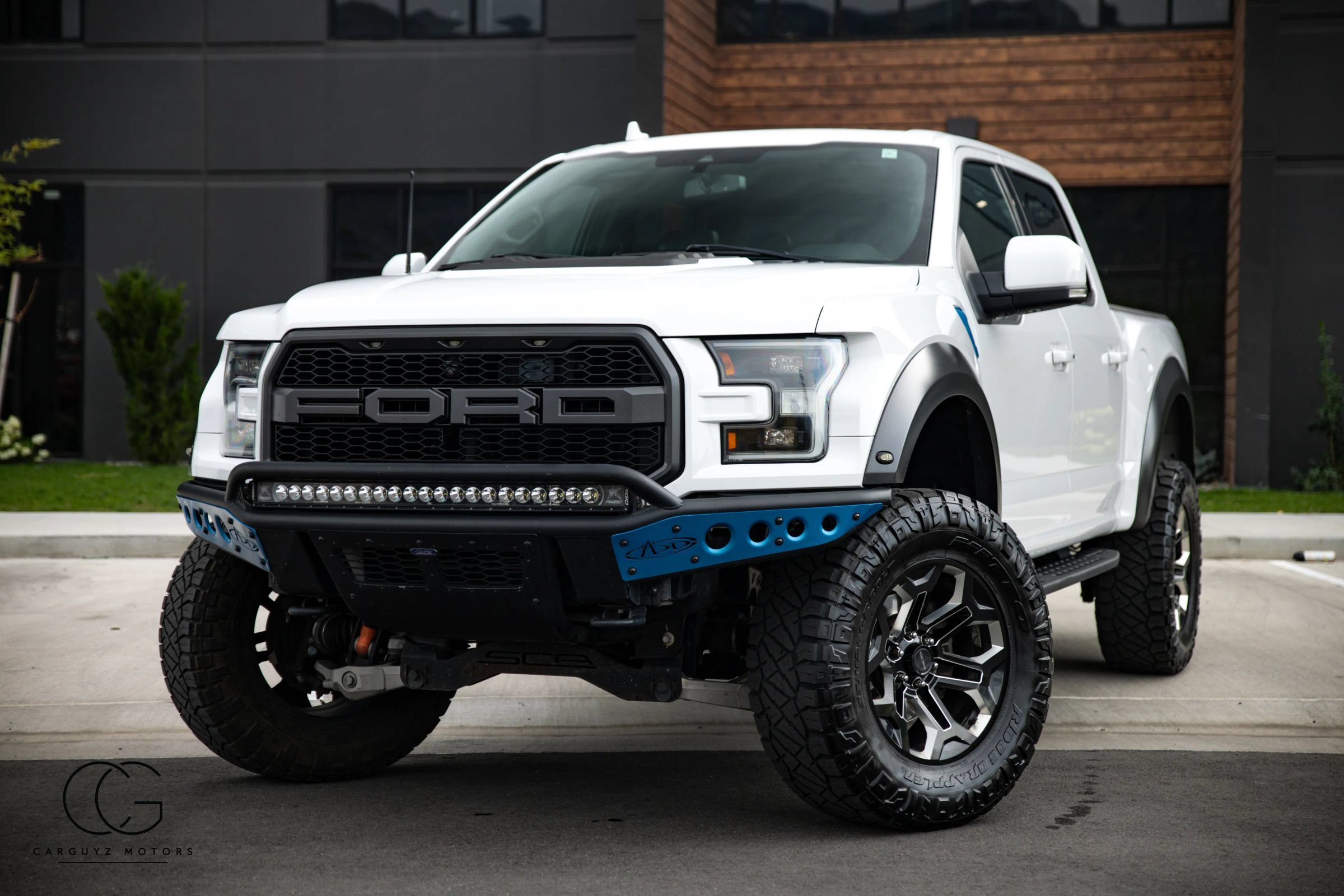 Used 2019 Ford F150 Raptor w/ Equipment Group 802A Luxury AWD/4WD image 2