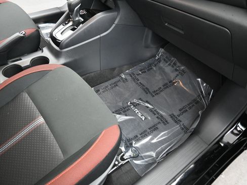 Certified 2025 Nissan Versa SR w/ Trunk Package image 19