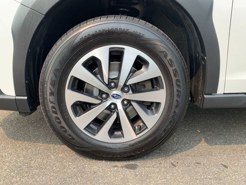 Used 2023 Subaru Outback Premium AWD/4WD image 40