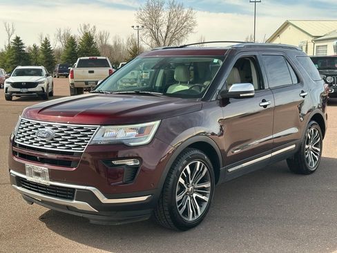 Used 2018 Ford Explorer Platinum image 4