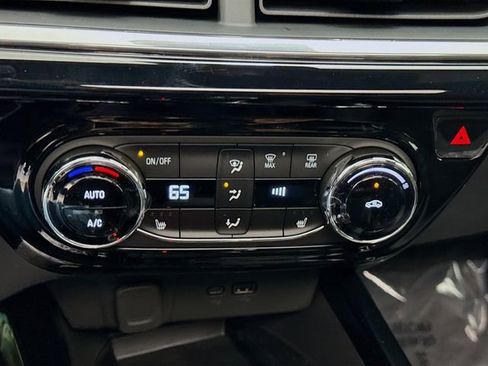 New 2026 Chevrolet Trax RS w/ Sunroof Package image 17