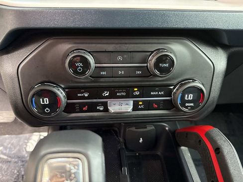 Used 2025 Ford Bronco Heritage Edition AWD/4WD image 30