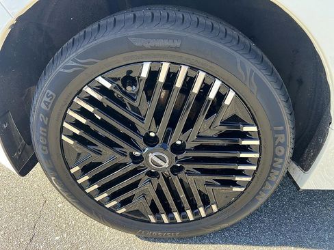 Certified 2023 Nissan Leaf SV Plus image 24