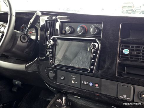 Used 2023 Chevrolet Express 2500 RWD image 10