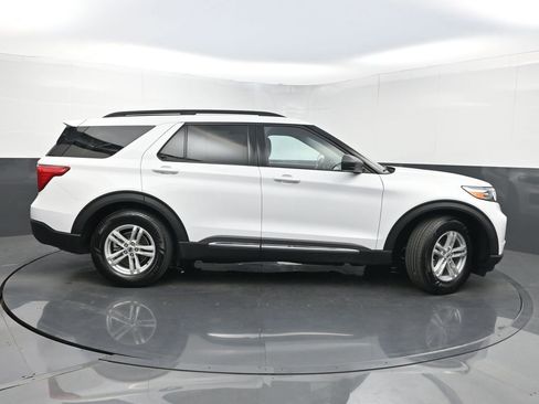 Used 2024 Ford Explorer XLT w/ Equipment Group 202A image 42