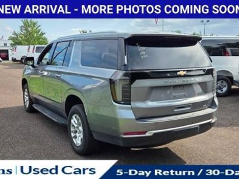 Used 2026 Chevrolet Suburban LT w/ Comfort Package AWD/4WD image 7
