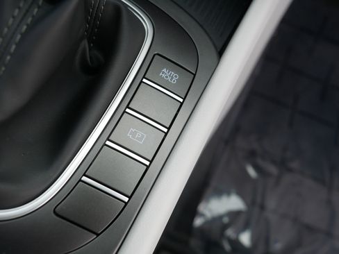 Certified 2025 Hyundai Kona SEL image 28