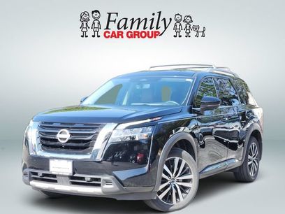 Used 2024 Nissan Pathfinder Platinum