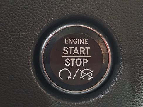 Used 2009 Dodge Challenger SRT8 w/ SRT Option Group II image 33