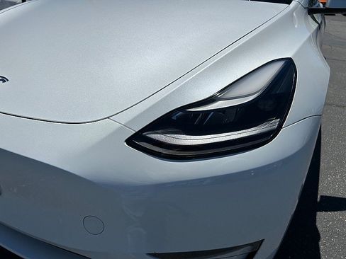 Used 2023 Tesla Model Y Long Range AWD/4WD image 9