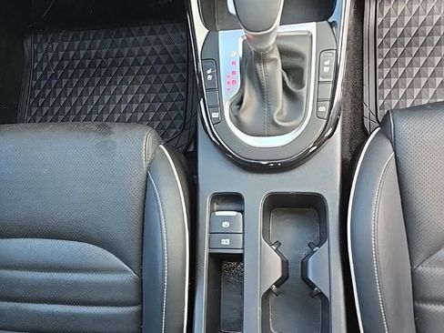 Used 2024 Kia Forte GT-Line w/ GT-Line Premium Package image 9